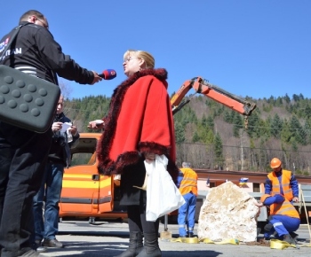 Slávnostné poklopanie základného kameňa mostu