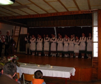 Vystúpenie folklórneho súboru